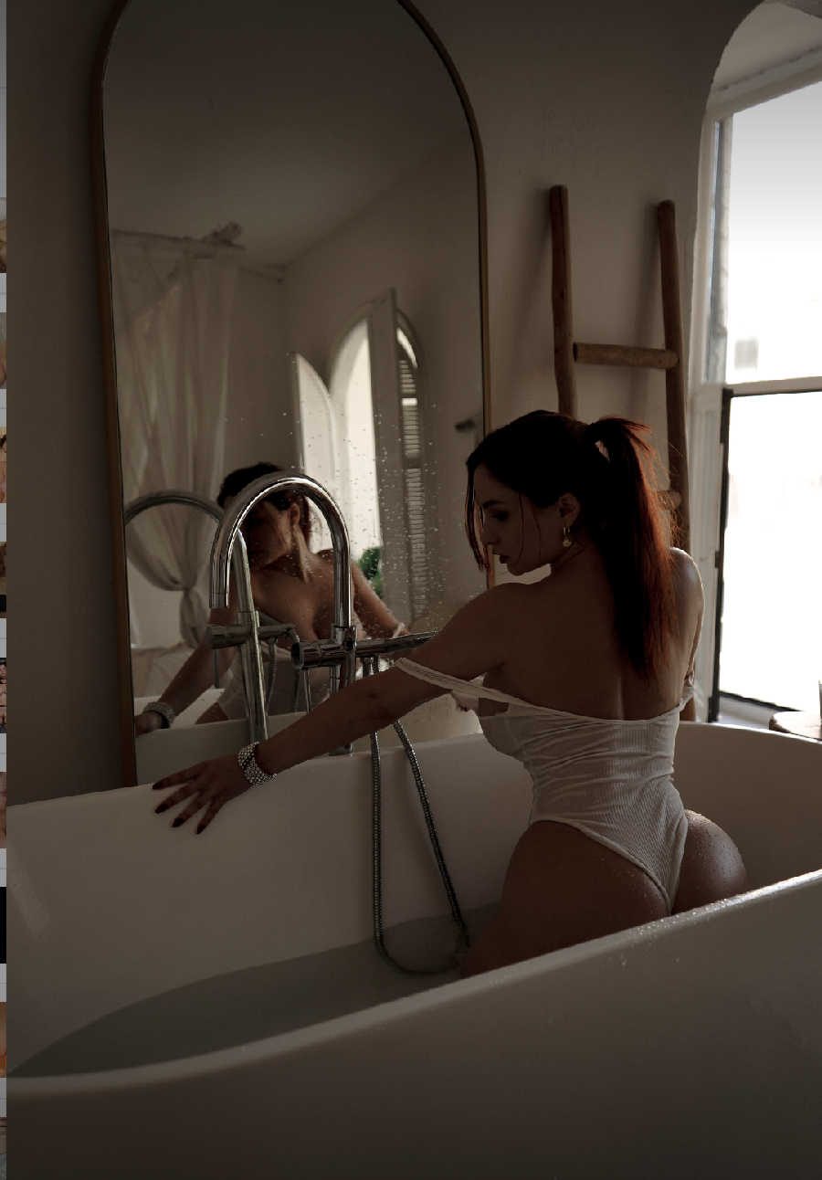 A playful frame from Miranda Faith nude — online in Sappopan